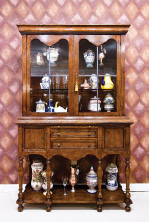 BIC-3 Wynnebrook Cabinet