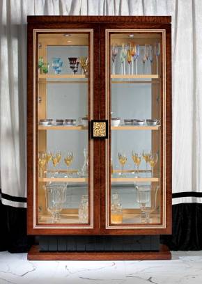 TM-1010 Burl Veneer Vitrine