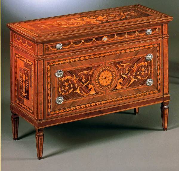 PL-01 Maggiolini Chest