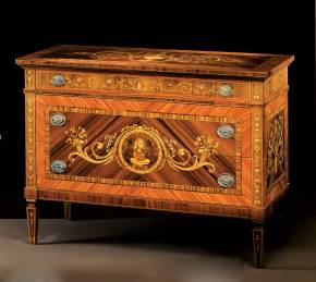 PL-05 Maggiolini Chest