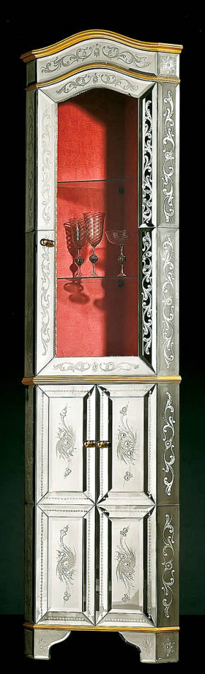 AV-2001 Venetian Display Cabinet