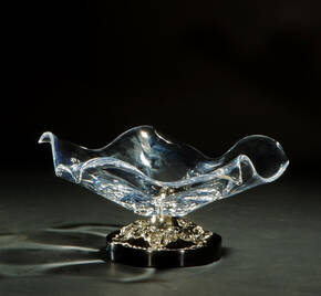 M-A128 Crystal Centerpiece