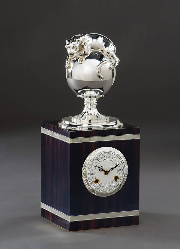 M-A133 Ornamental Table Clock