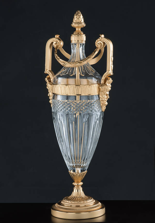 M-A139-0 Clear Crystal Urn