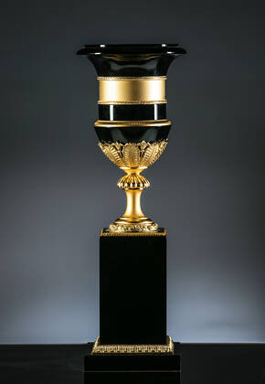 M-A144 Black And Gold Vase