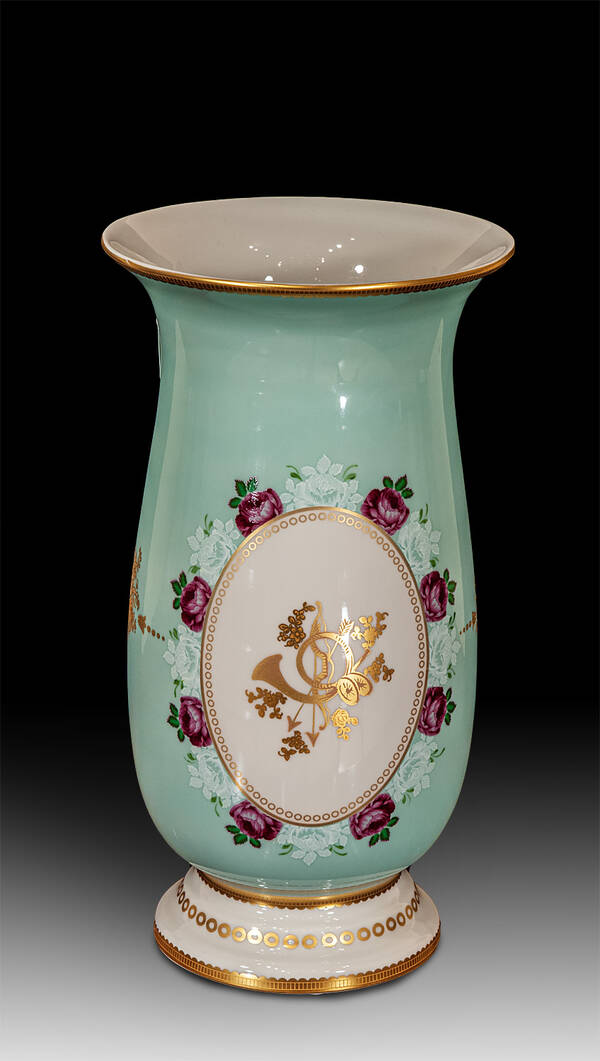 MG-286-35 Porcelain Vase