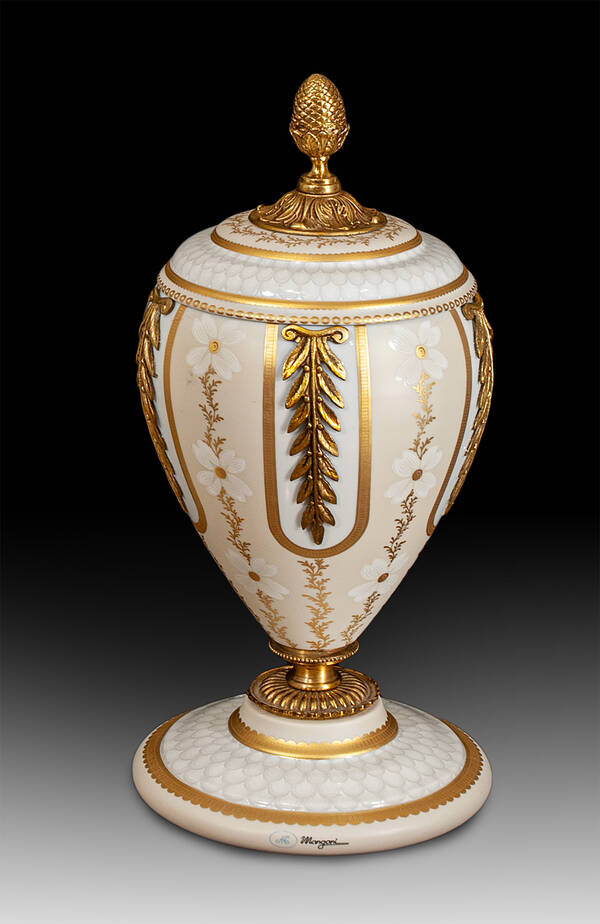 MG-632-32 Porcelain Urn