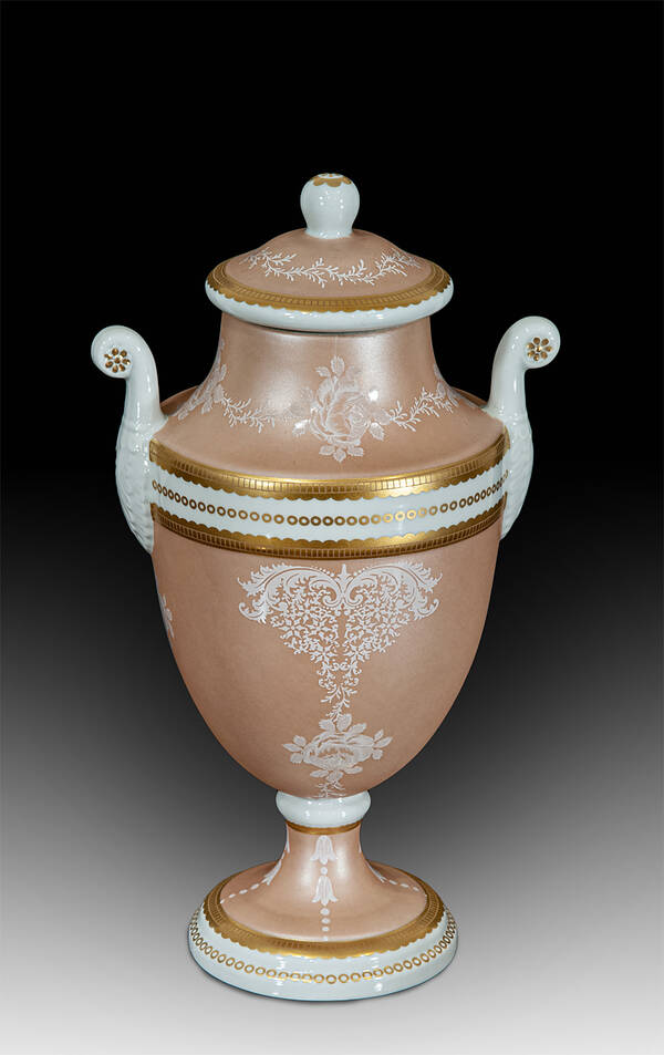 MG-21696 Porcelain Urn