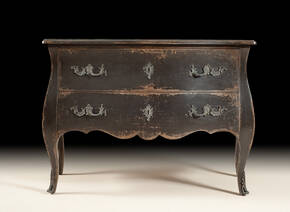 BAR-33 Rustic Bombe Chest