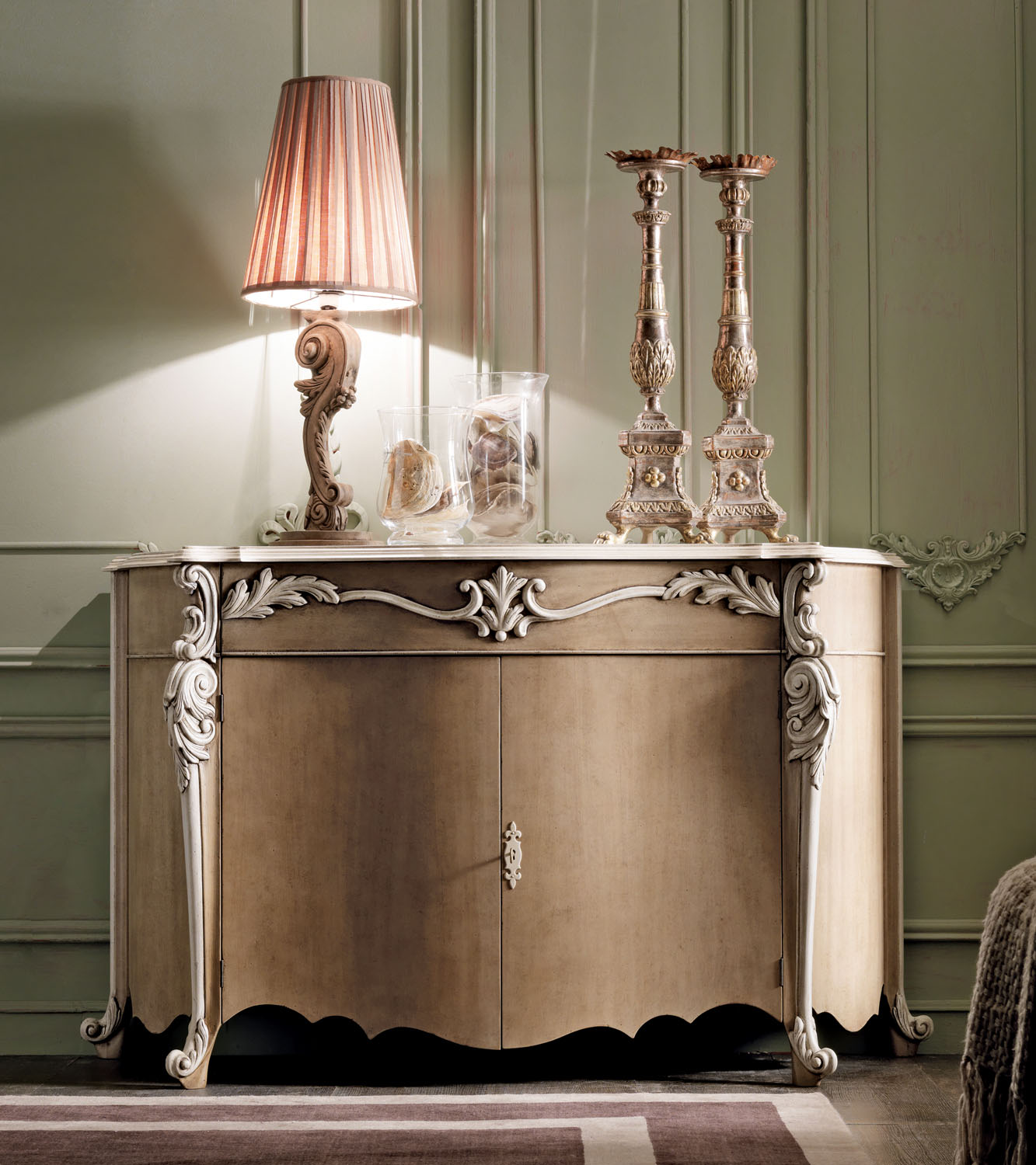 GR-1007 Credenza - Image 1
