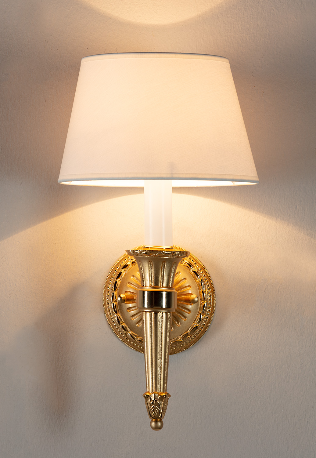 M-20303 Bronze Wall Sconce - Image 2