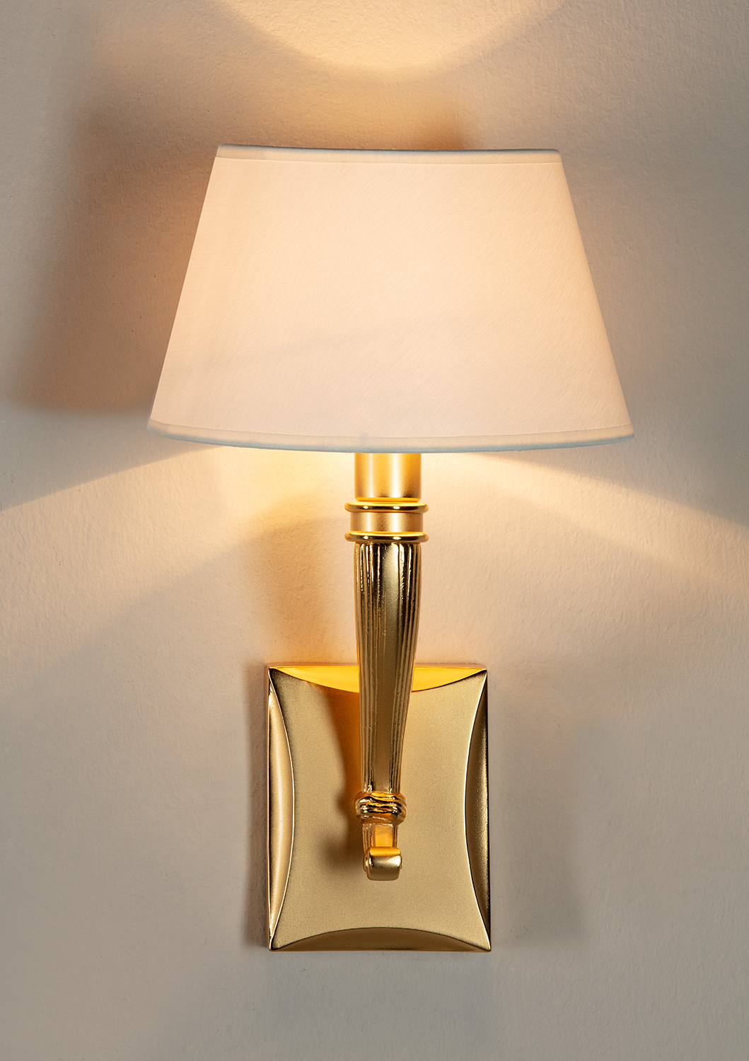 M-20304 Wall Sconce - Image 2