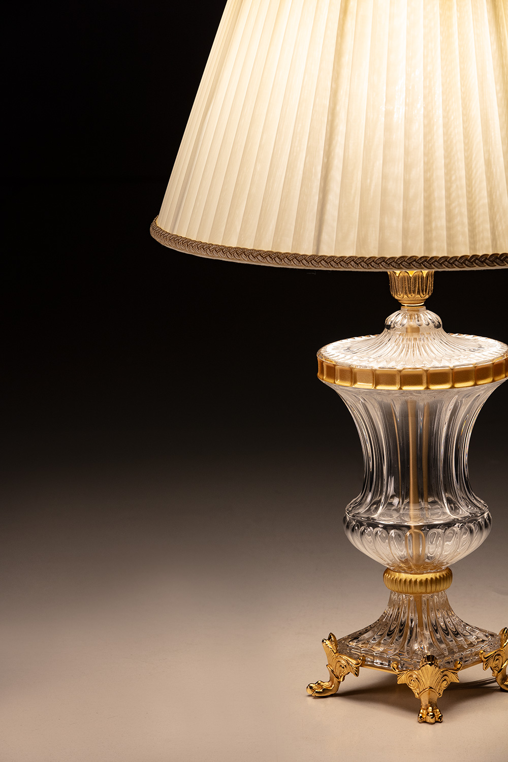 M-20306 Crystal Table Lamp - Image 2