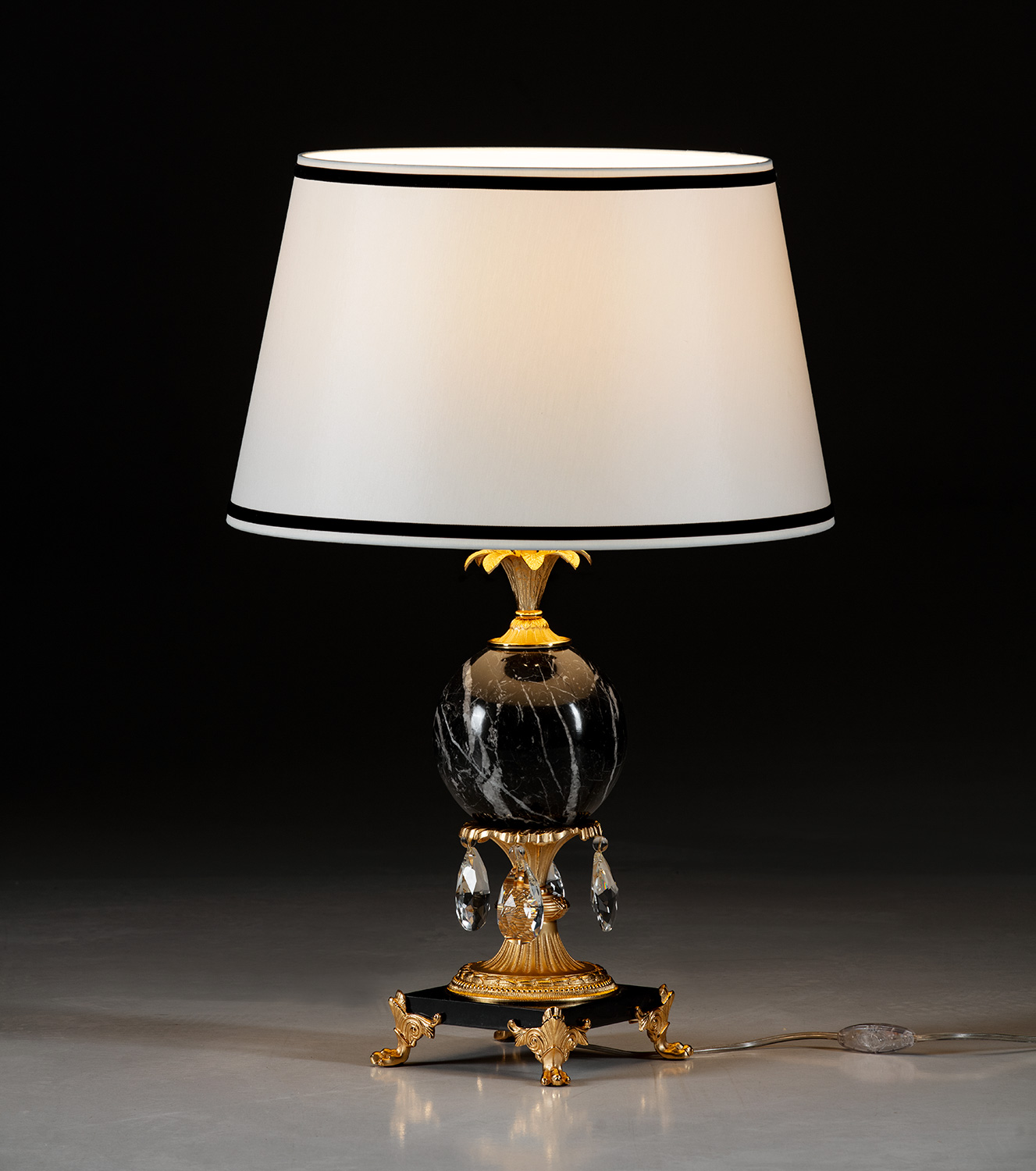 M-20312 Black Marble Table lamp - Image 2