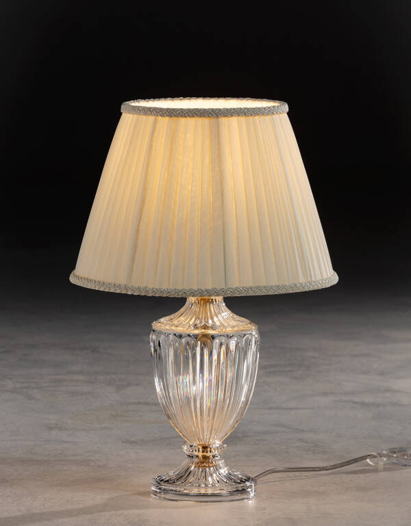 M-20361 Crystal Table Lamp