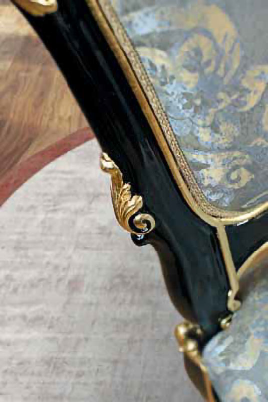 MN-40 Ebony Dining Chair