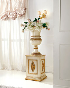 CAP-510-P Vase and Pedestal