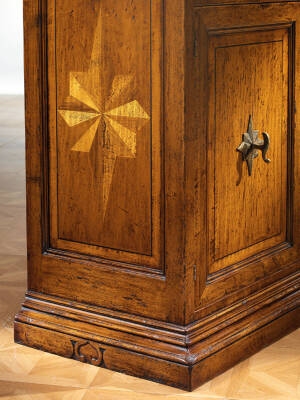 GV-810 Sideboard w/ Starburst Inlay - Image 2