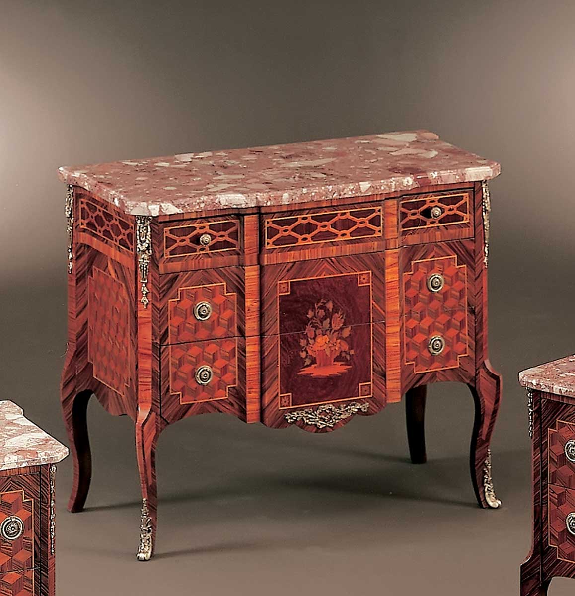 BN-1309B Maggiolini Chest - Image 1