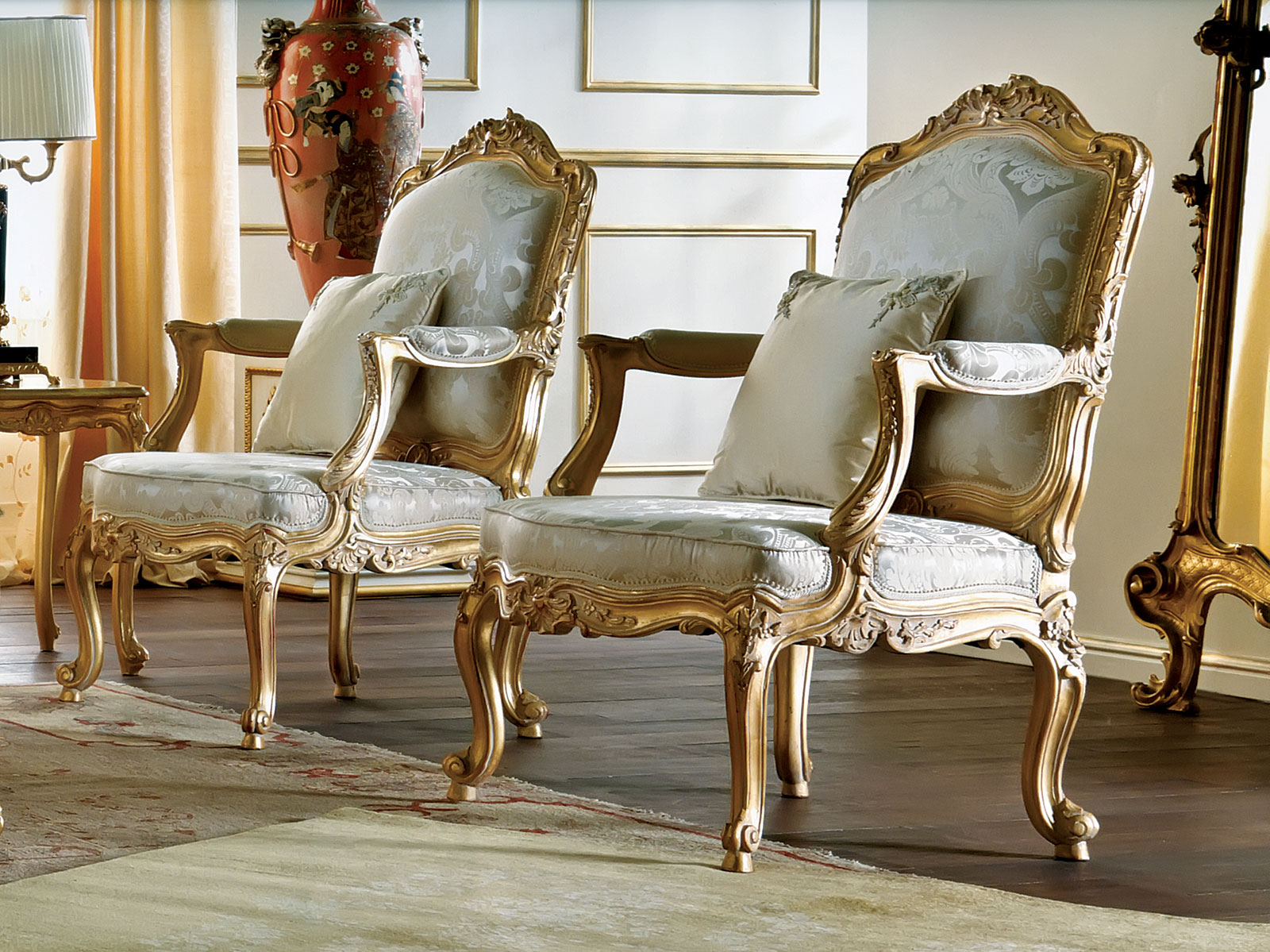 GL-1334-P Arm Chair - Image 1
