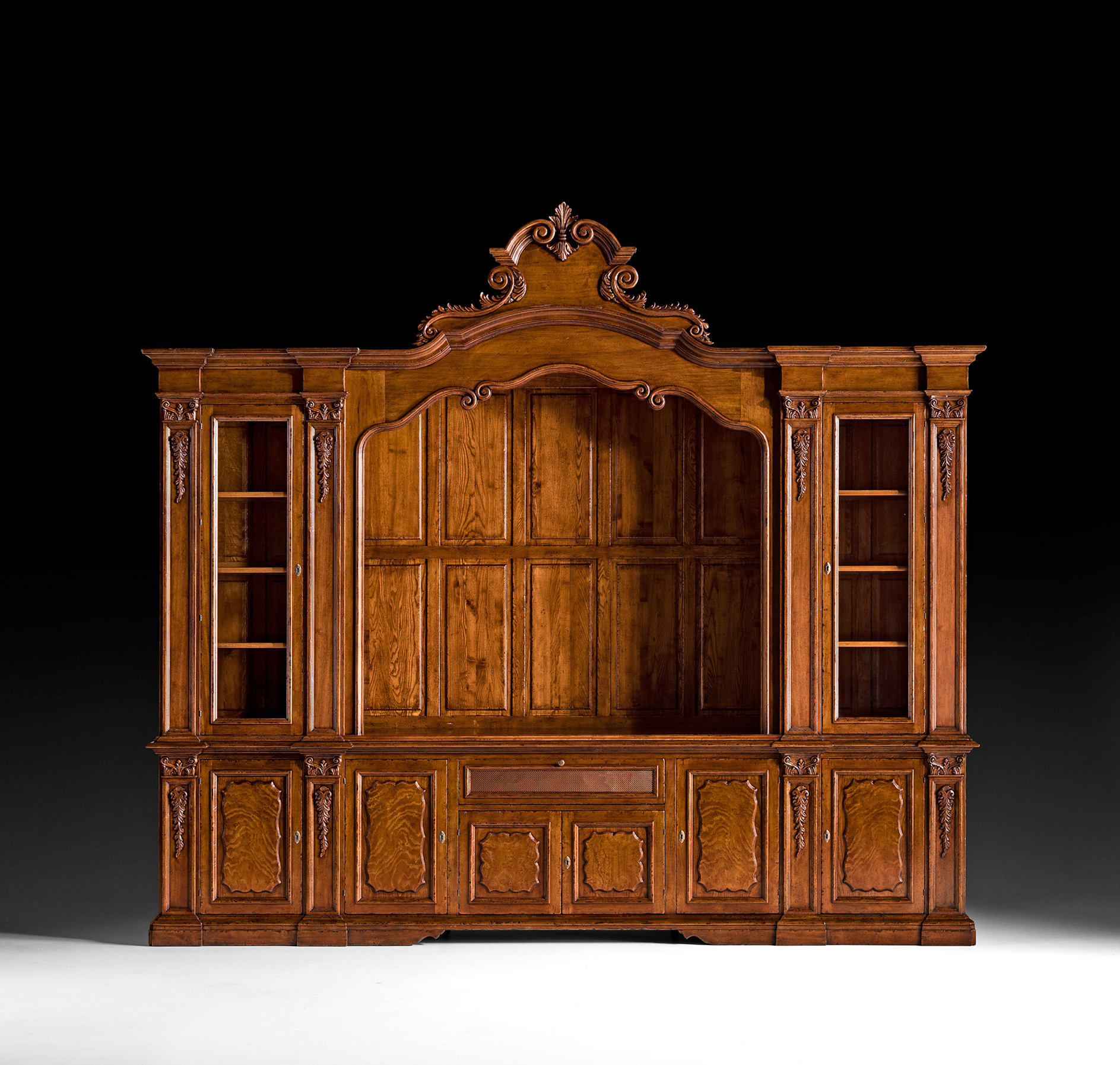 GV-4083 Entertainment Cabinet - Image 1
