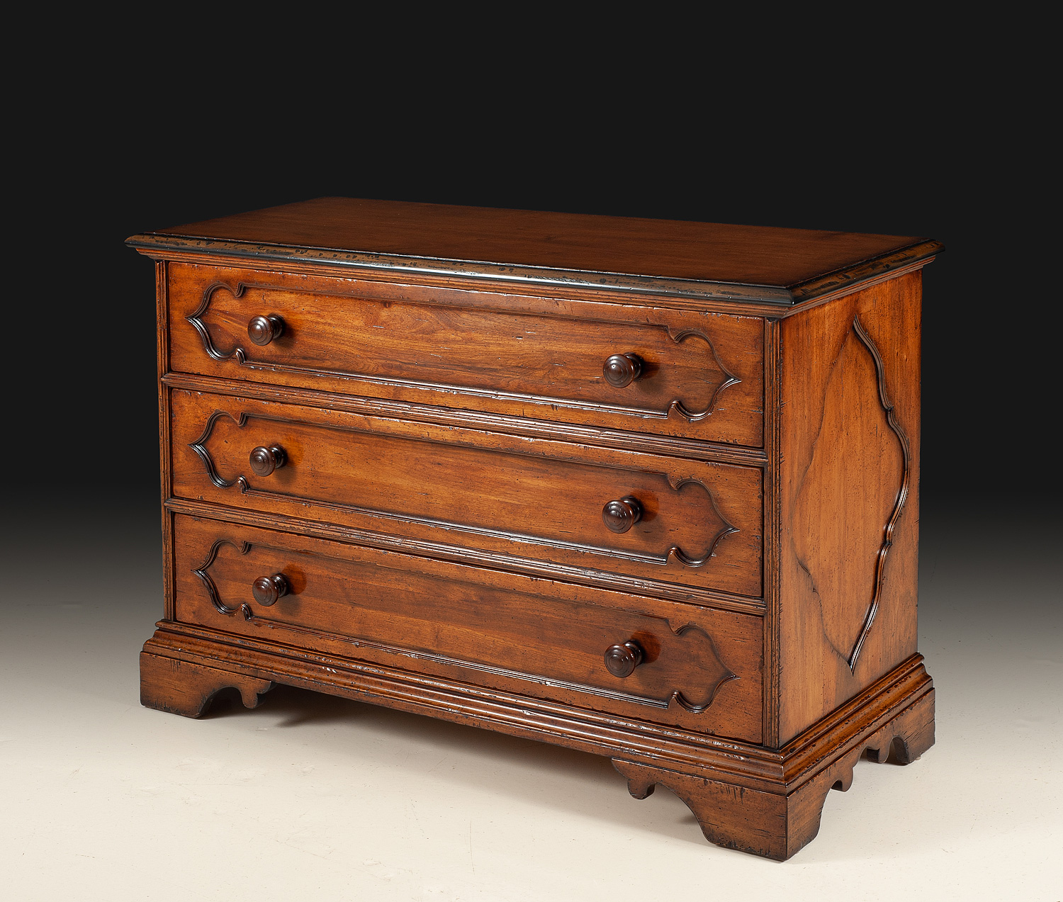GV-685 Chest - Image 1