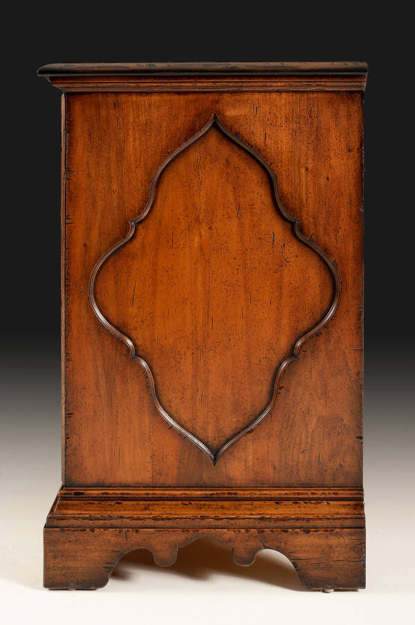 GV-685 Chest