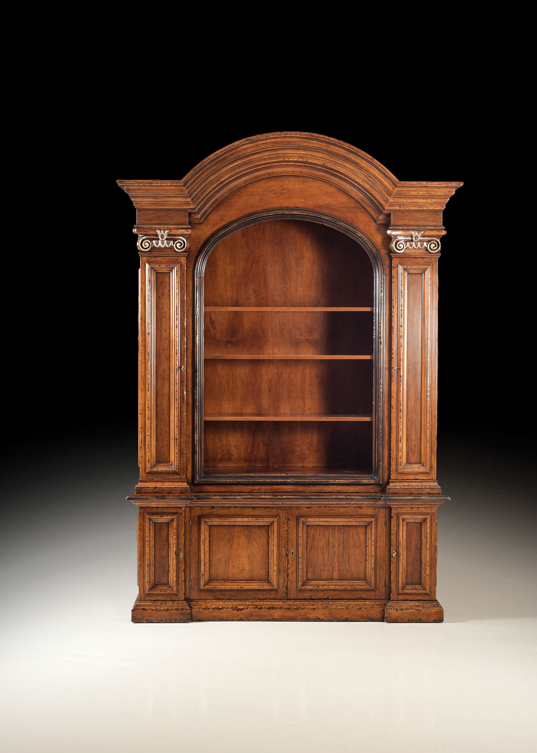 GV-839 Bookcase - Image 1