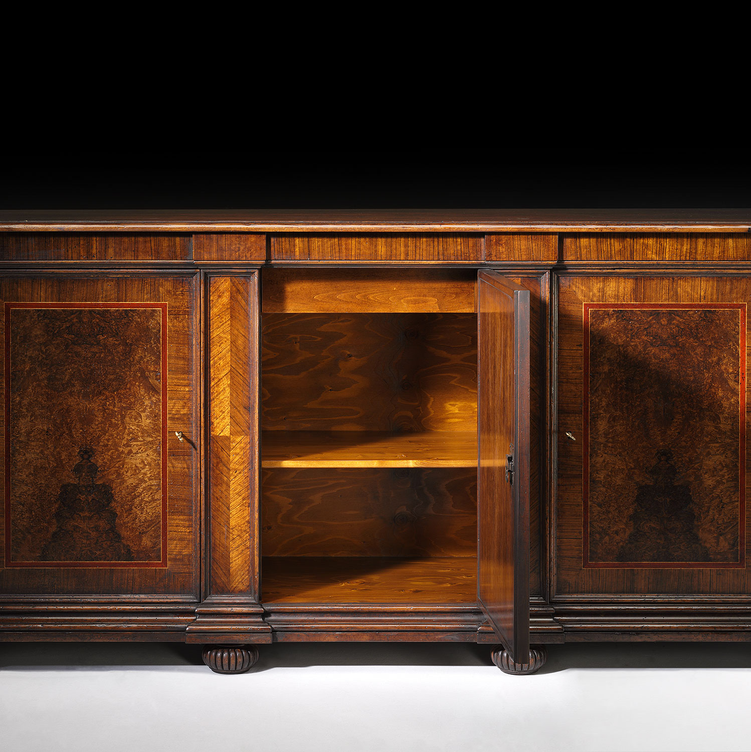 GV-849 Sideboard - Image 3