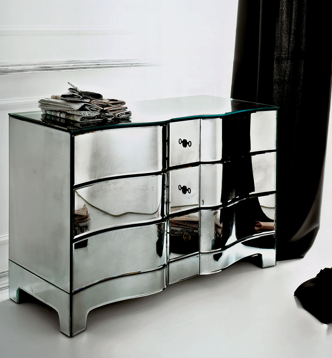 AV-06011 Mirrored Chest of Drawers - Image 1