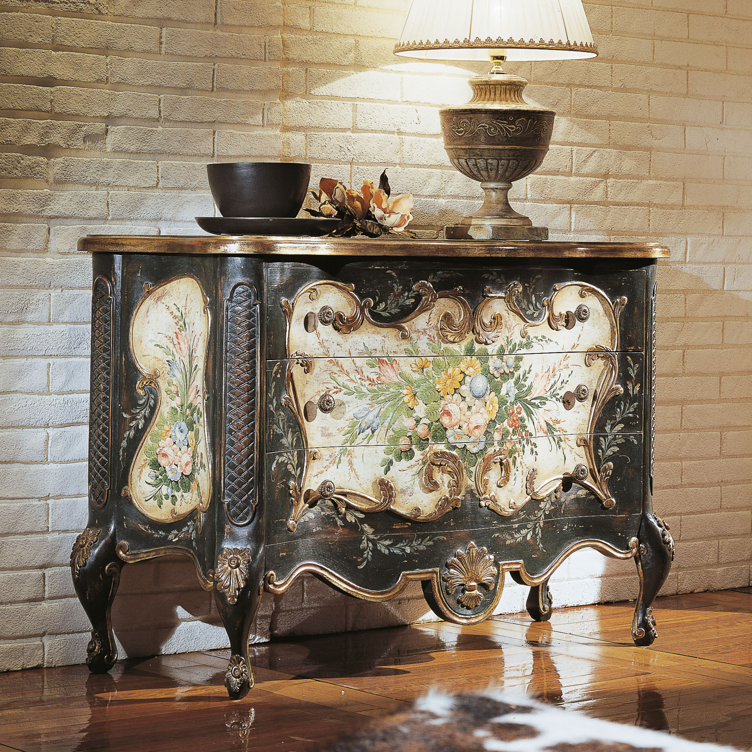 GR-1135 Chest - Image 1