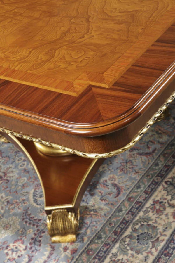VG-1258 Dining Table