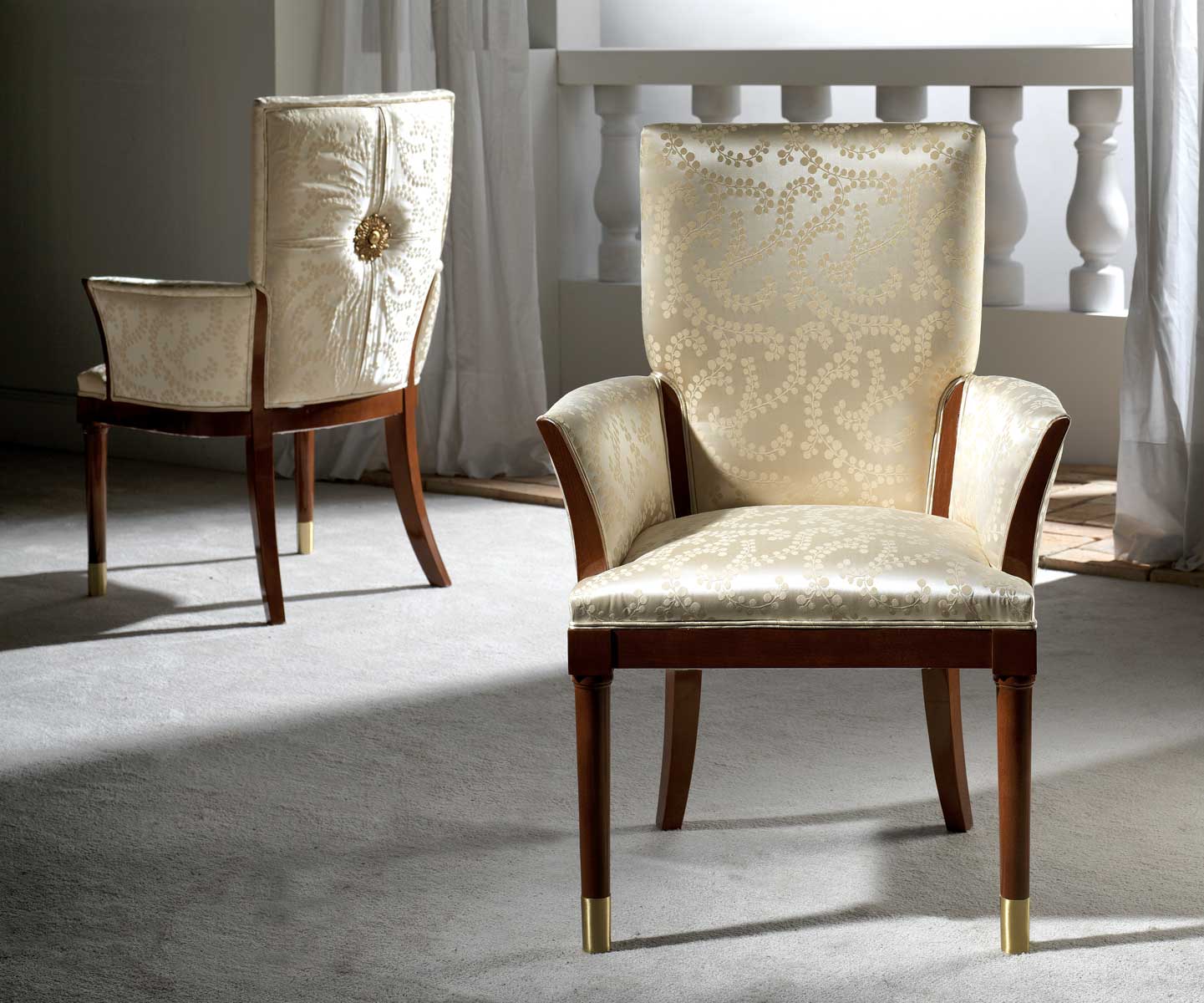 TM-221-1 Arm Chair - Image 1