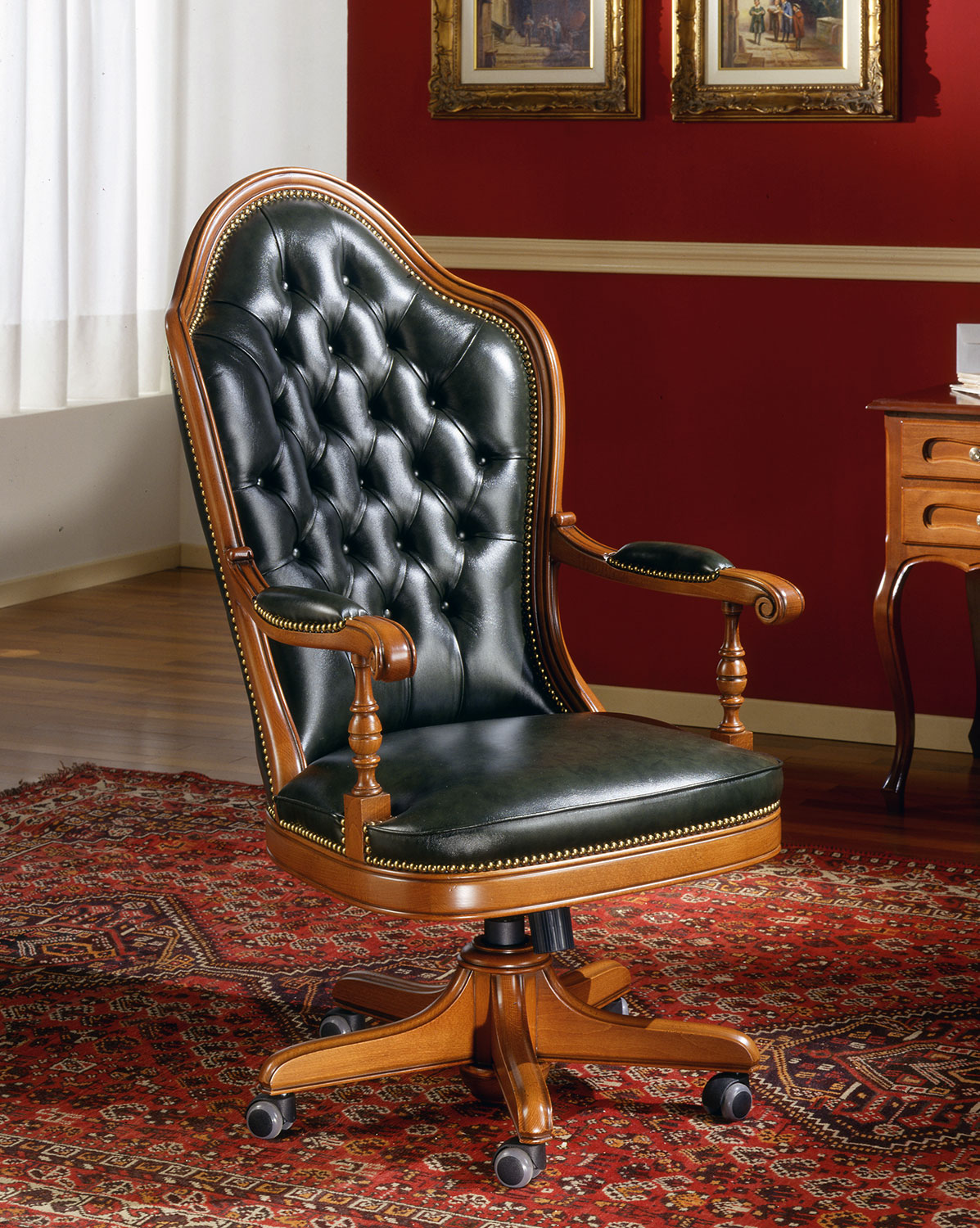 OR-54 Executive Chair - Image 1