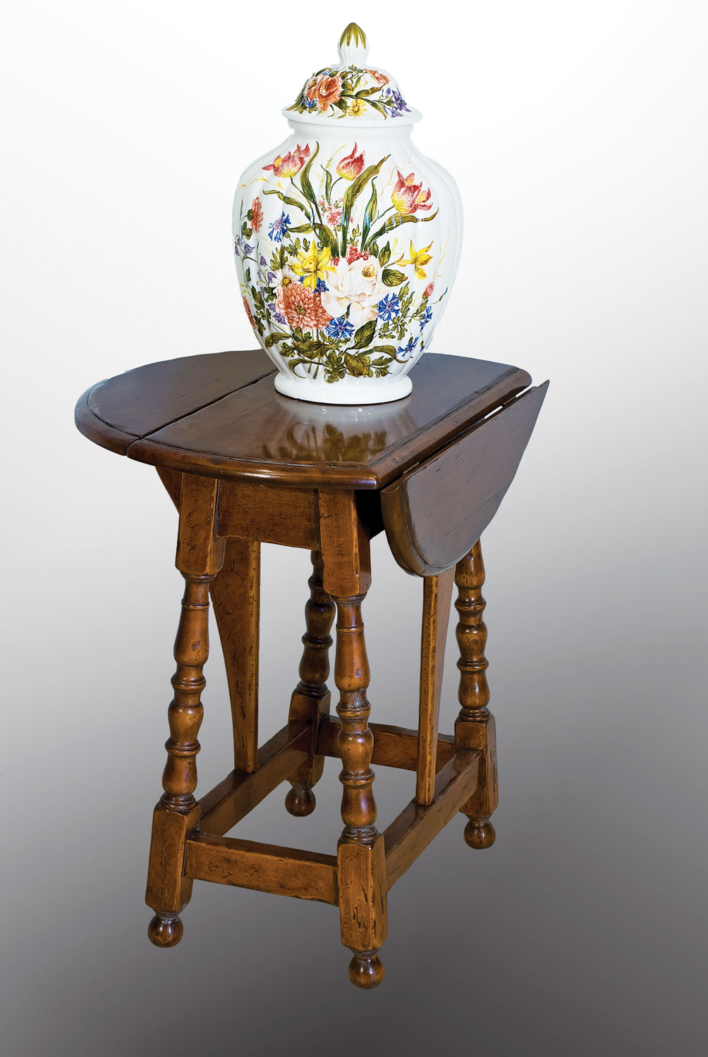 BIC-14 Isle of Wright Drop Leaf Lamp Table - Image 1