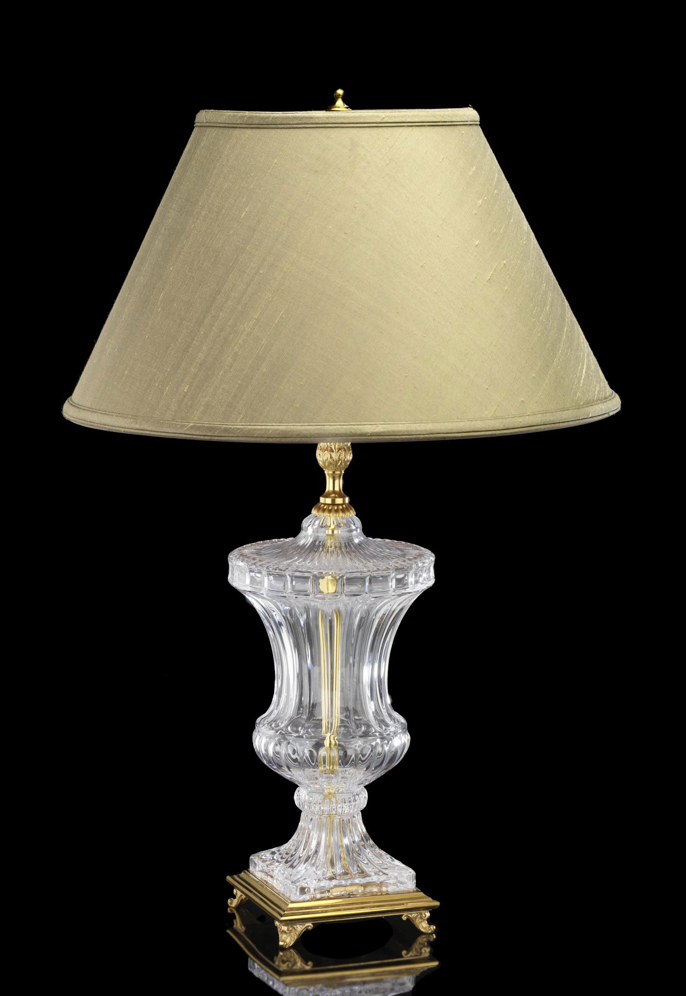 BL-621TL Cut Crystal Table Lamp - Image 1