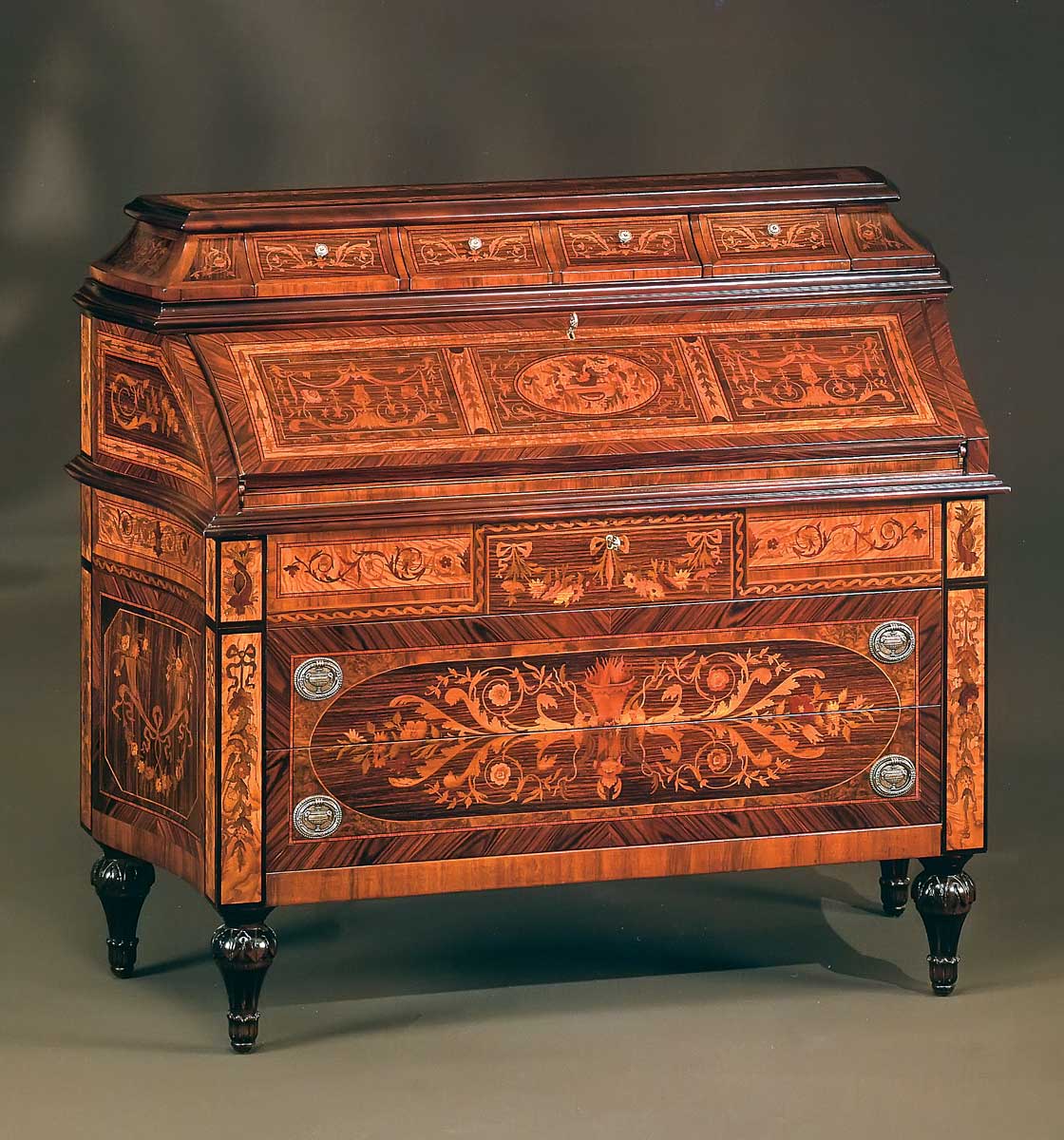 PL-134 Maggiolini Desk - Image 1