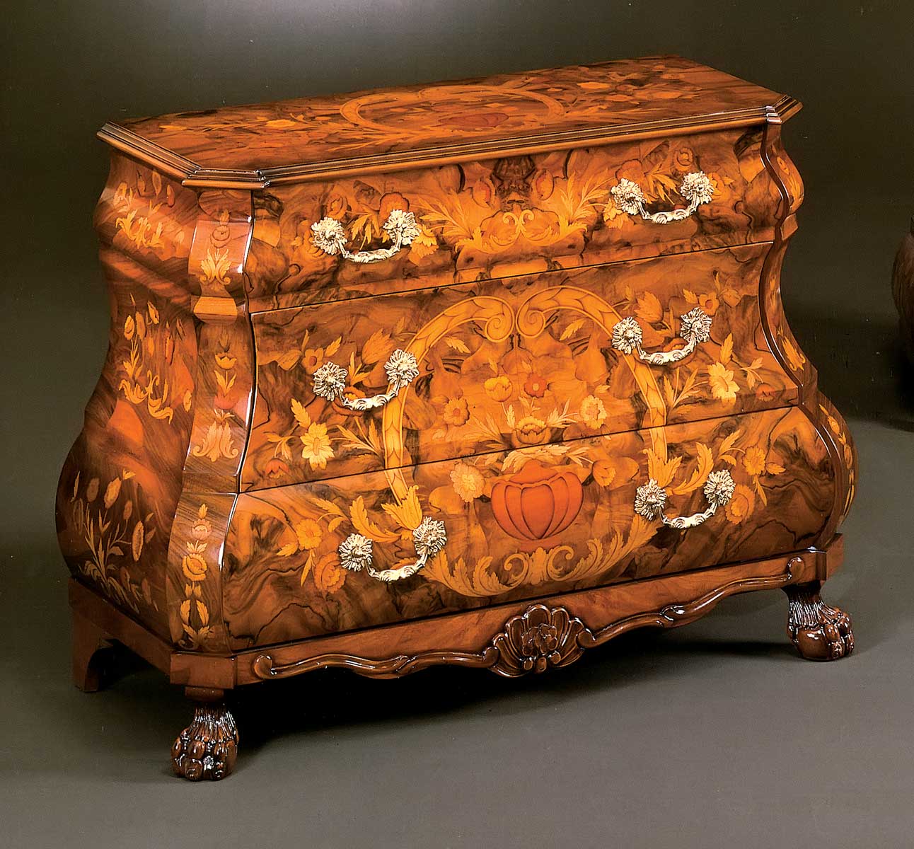 PL-70 Dutch Chest - Image 1