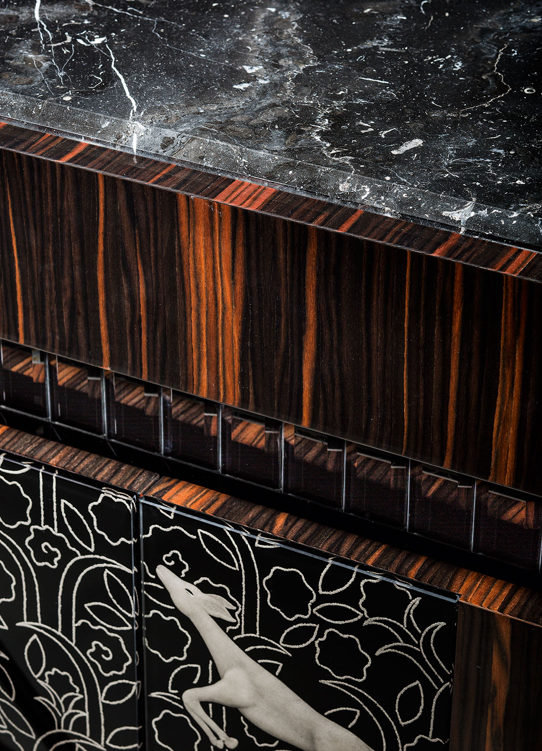 AV-D20 Mirrored Sideboard - Image 3