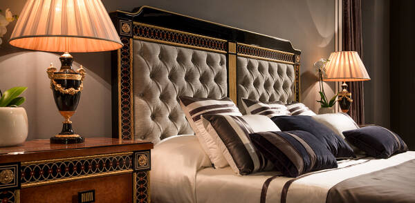 TM-1381 King size bed