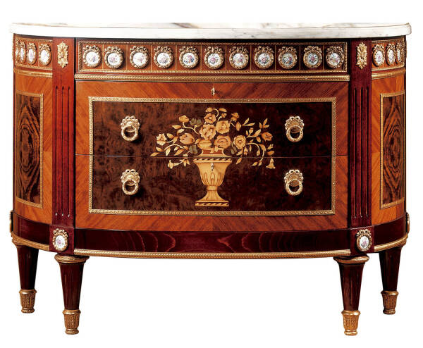 TM-810302 Demi Lune Chest