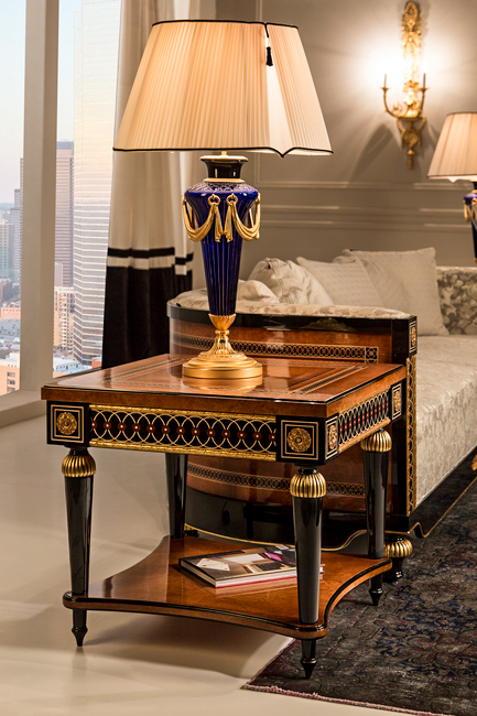 TM-815012 Side table