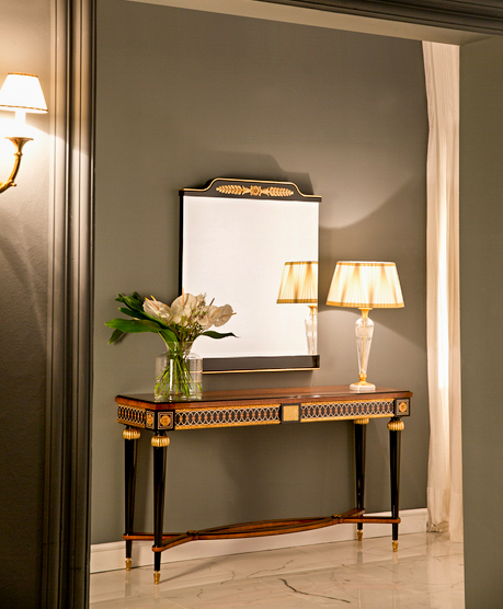 TM-815014 Console Table