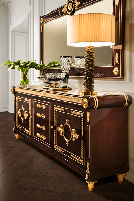 TM-815017 Sideboard