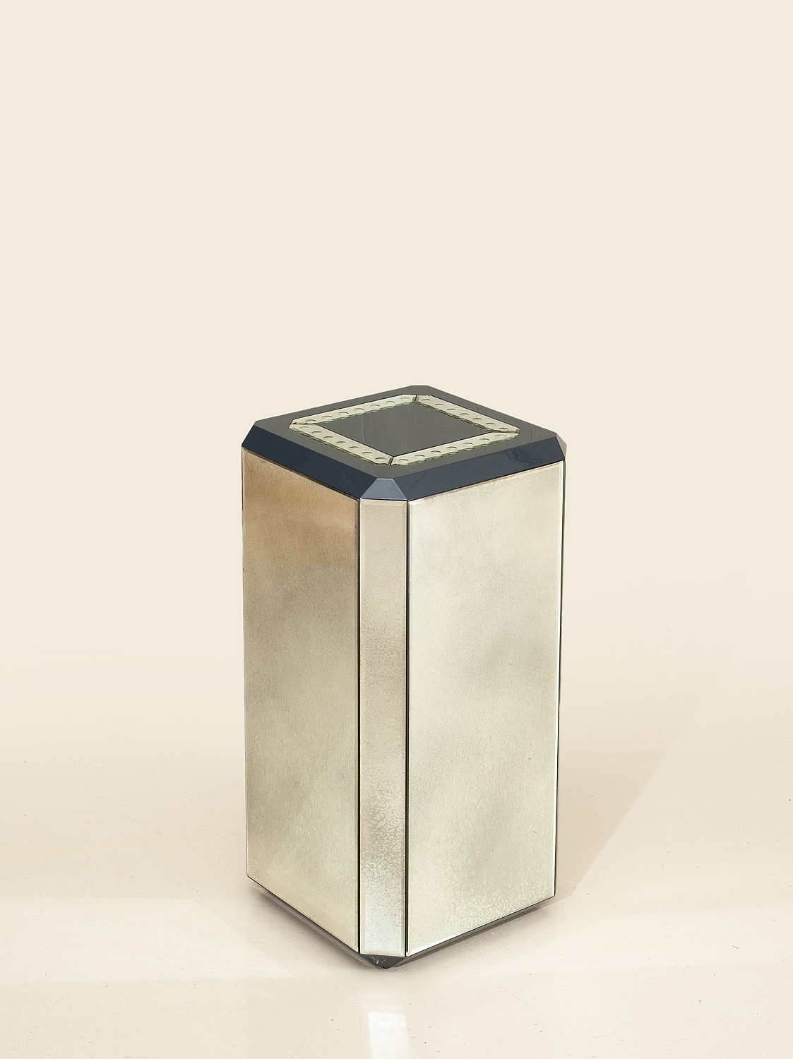 AV-ST30 Mirrored Pedestal - Image 1