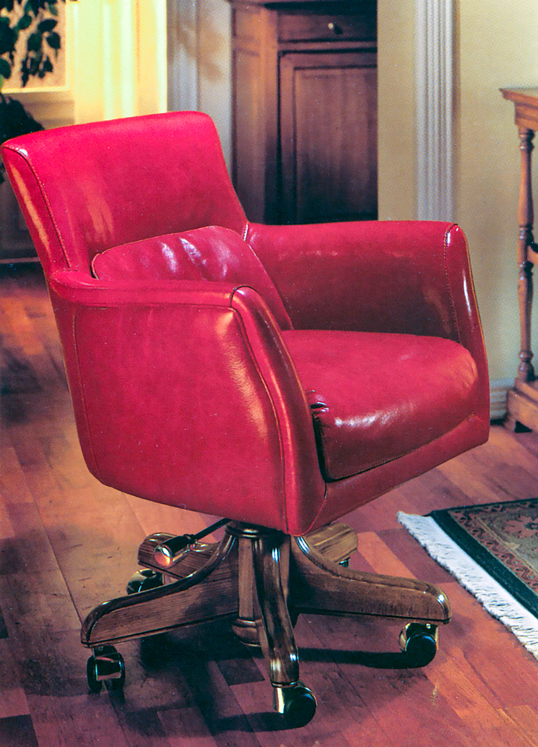 OR-112 Low Back Executive Chair - Image 1