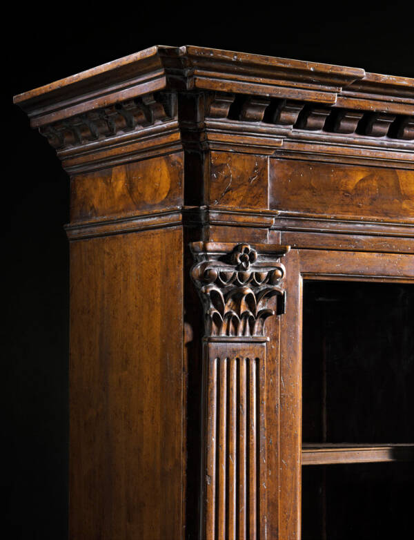 FM-124 16th Century bookcase