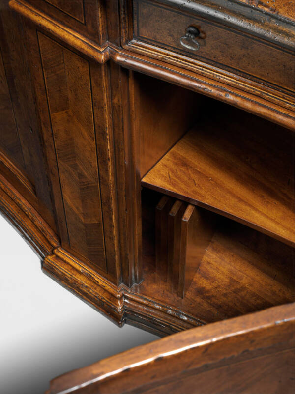 FM-466 Sideboard w/ Herringbone Pattern Veneer
