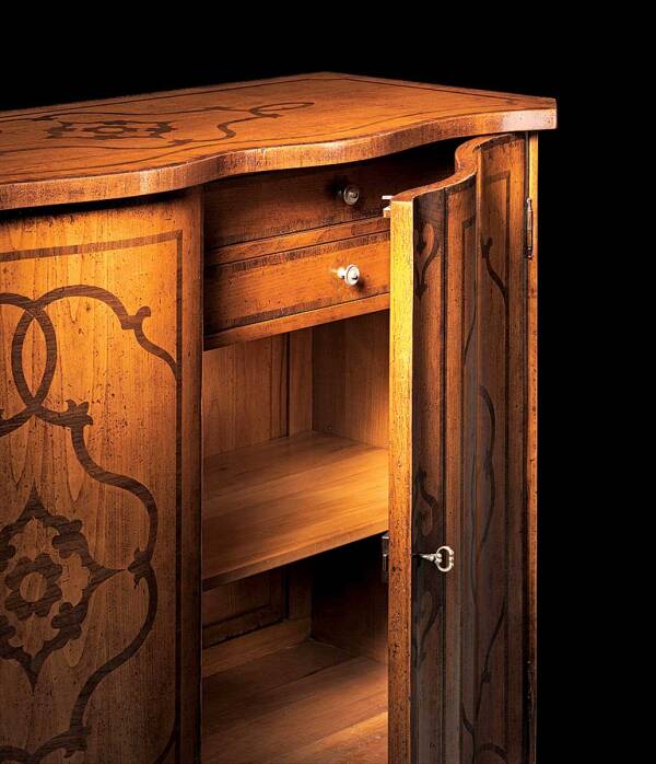 FM-645 Louis XIV Credenza