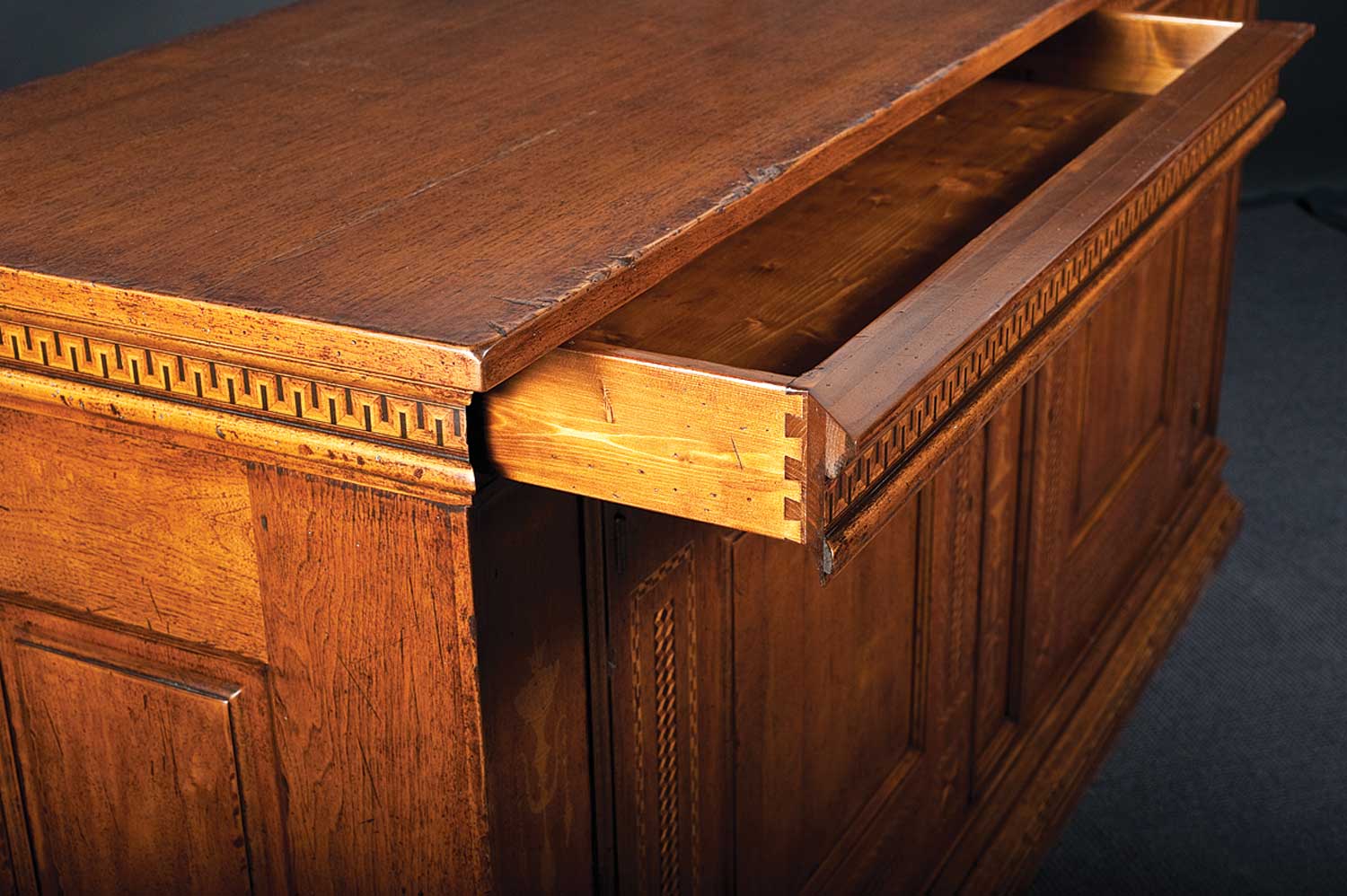 FM-450 Tuscany Sideboard - Image 2